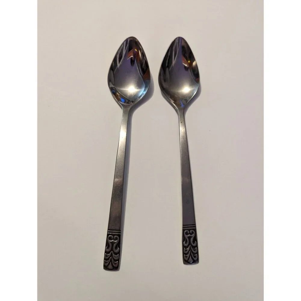 VTG CARLYLE Hong Kong stainless cameo pattern lot 2 teaspoons replacement‎